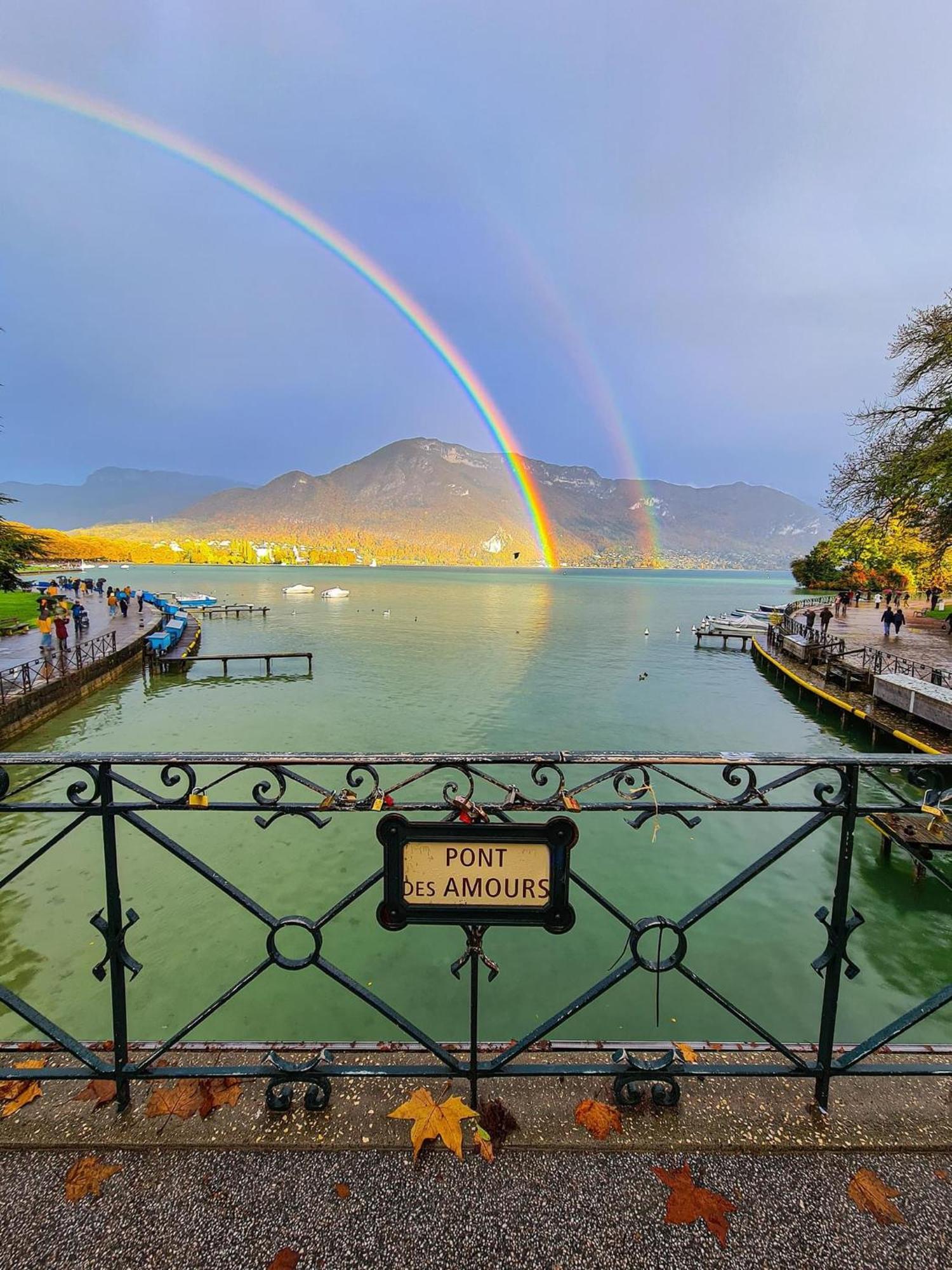 Woody 100M Du Lac Balcon Annecy Exterior photo